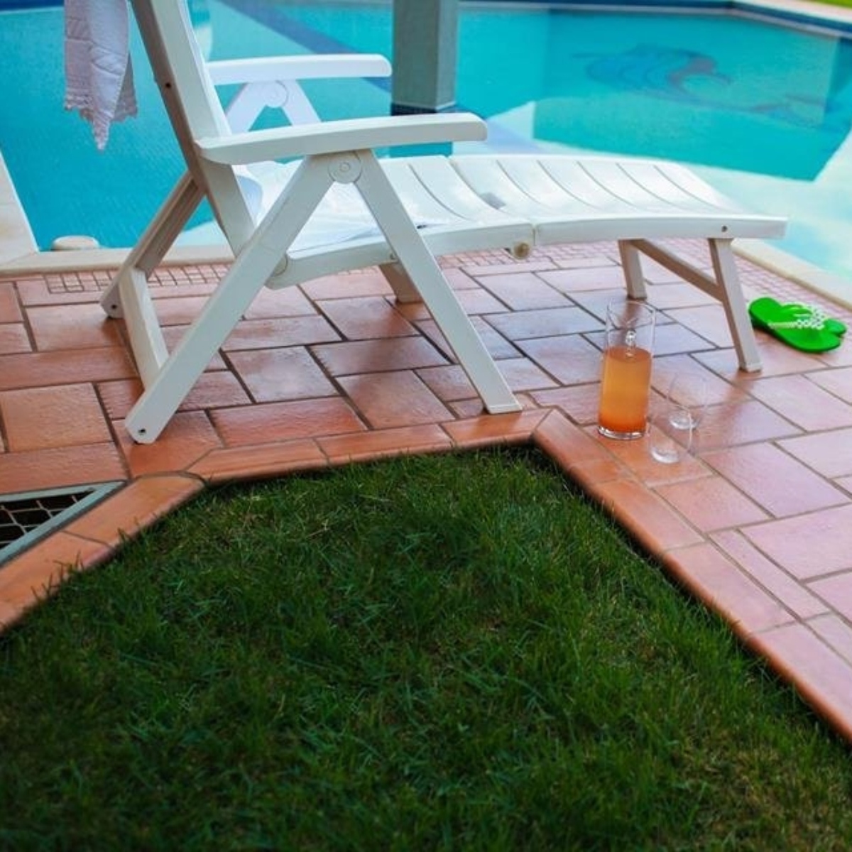 Borda de piscina.jpg